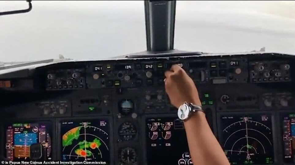 Eordaialive.com - Τα Νέα της Πτολεμαΐδας, Εορδαίας, Κοζάνης Τρομακτικό βίντεο μέσα από το κόκπιτ Boeing 737 τη στιγμή της πτώσης στον Ειρηνικό Ωκεανό