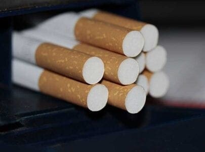 Eordaialive.com - Τα Νέα της Πτολεμαΐδας, Εορδαίας, Κοζάνης Αναγνώρισε τη νεκρή σύζυγό του σε πακέτο τσιγάρων και ζητά 100 εκατ. ευρώ