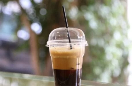 Επανάσταση στην αγορά καφέ: Με δικό σου ποτήρι στην καφετέρια αλλιώς… χαράτσι