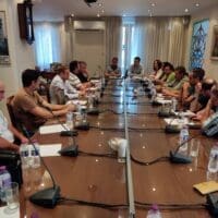 Συνάντηση εργασίας της  Διοίκησης του Επιμελητηρίου Κοζάνης με τον Βουλευτή Μεσσηνίας - Τομεάρχη Ανάπτυξης και Επενδύσεων του ΣΥΡΙΖΑ-ΠΣ κ. Χαρίτση Αλέξη, τη Βουλευτή κα Βέττα Καλλιόπη, τα μέλη της Νομ. Επιτροπής και στελέχη  ΣΥΡΙΖΑ-ΠΣ Κοζάνης, τους Πρόεδρους  και μέλη της διοίκησης των εμπορικών συλλόγων και των σωματείων του  Ν.Κοζάνης.