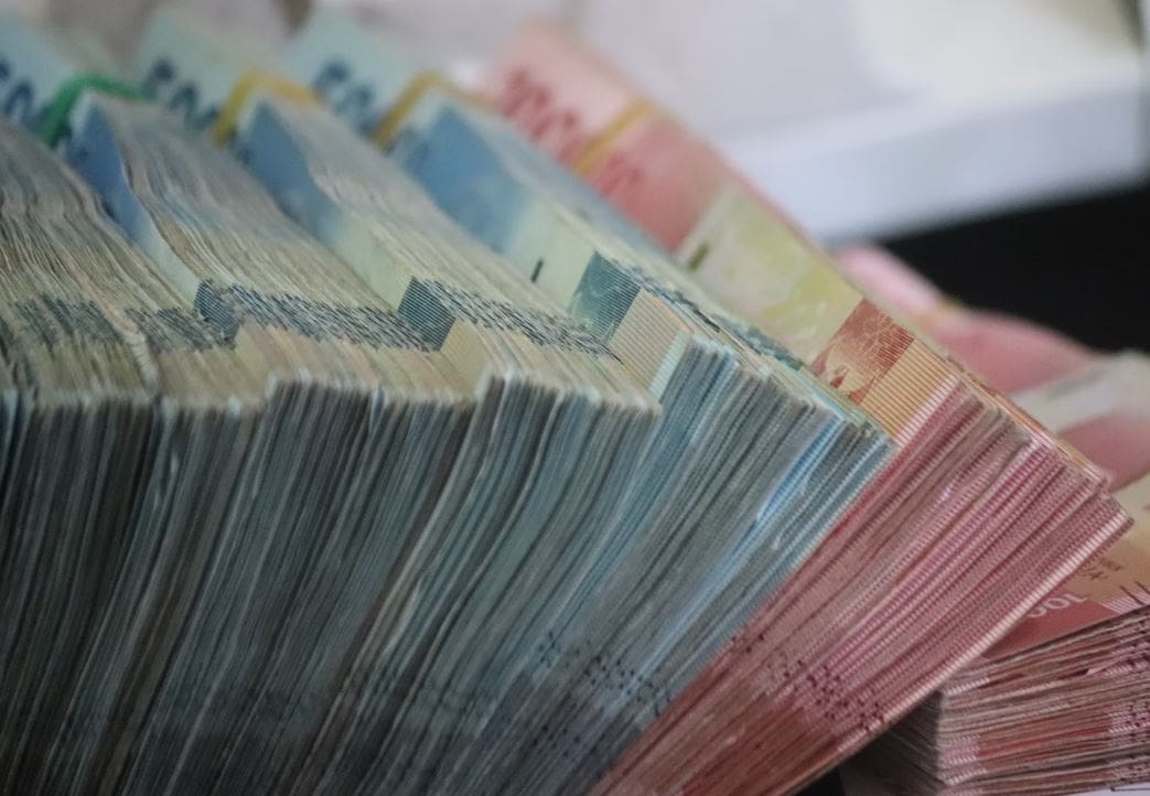«Εξοικονομώ – Επιχειρώ»: Πώς θα εξασφαλίσετε δωρεάν κρατικό χρήμα έως και 325.000 ευρώ